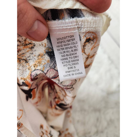 Umgee Womens Blouse White Floral 3/4Bell Sleeve Off Shoulder‎ Loose Fit Boho S - Picture 7 of 7